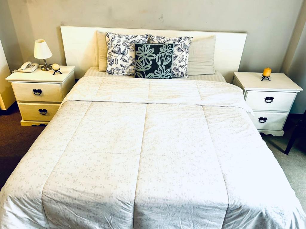 Departamento amplio, elegante y perfectamente ubicado - 4