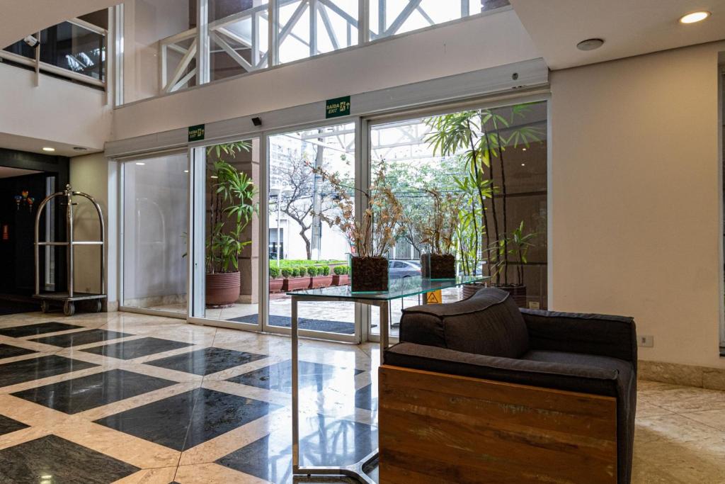 フロント・ロビー