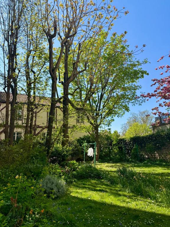 Montmartre Hidden Artist Loft - 3