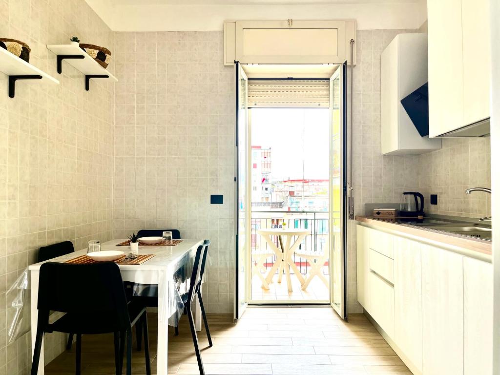 Casa di Nonna Nunzia - Piazza Carlo III - 4