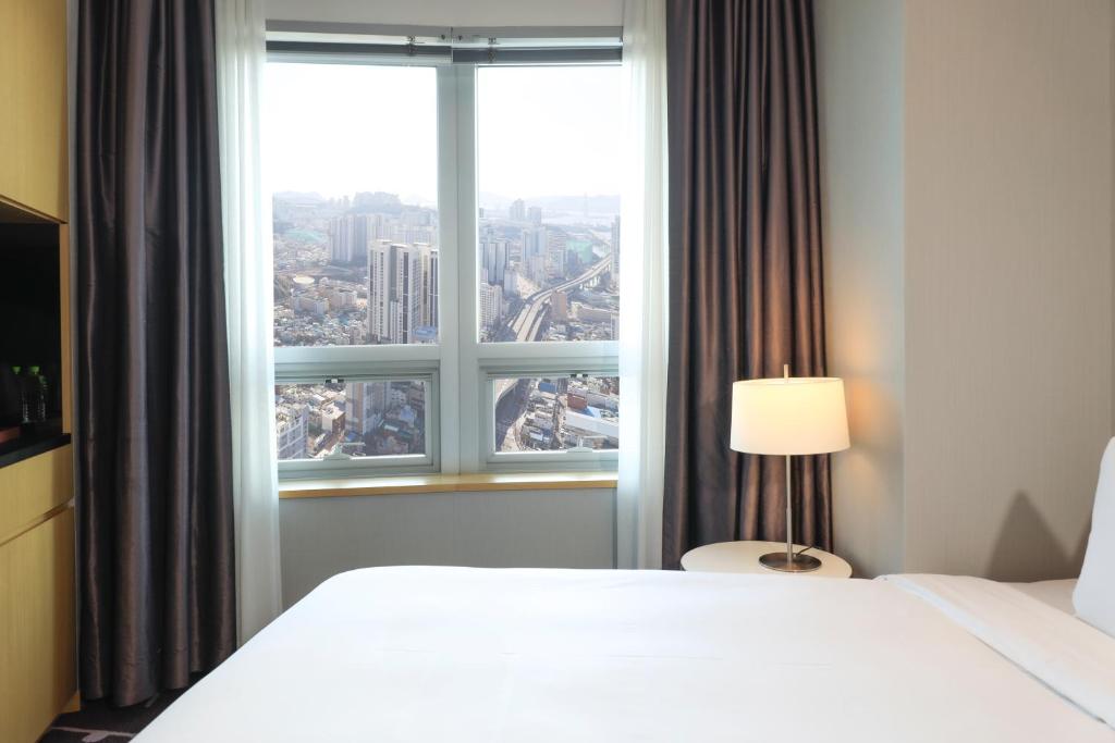 Hotel Room 5