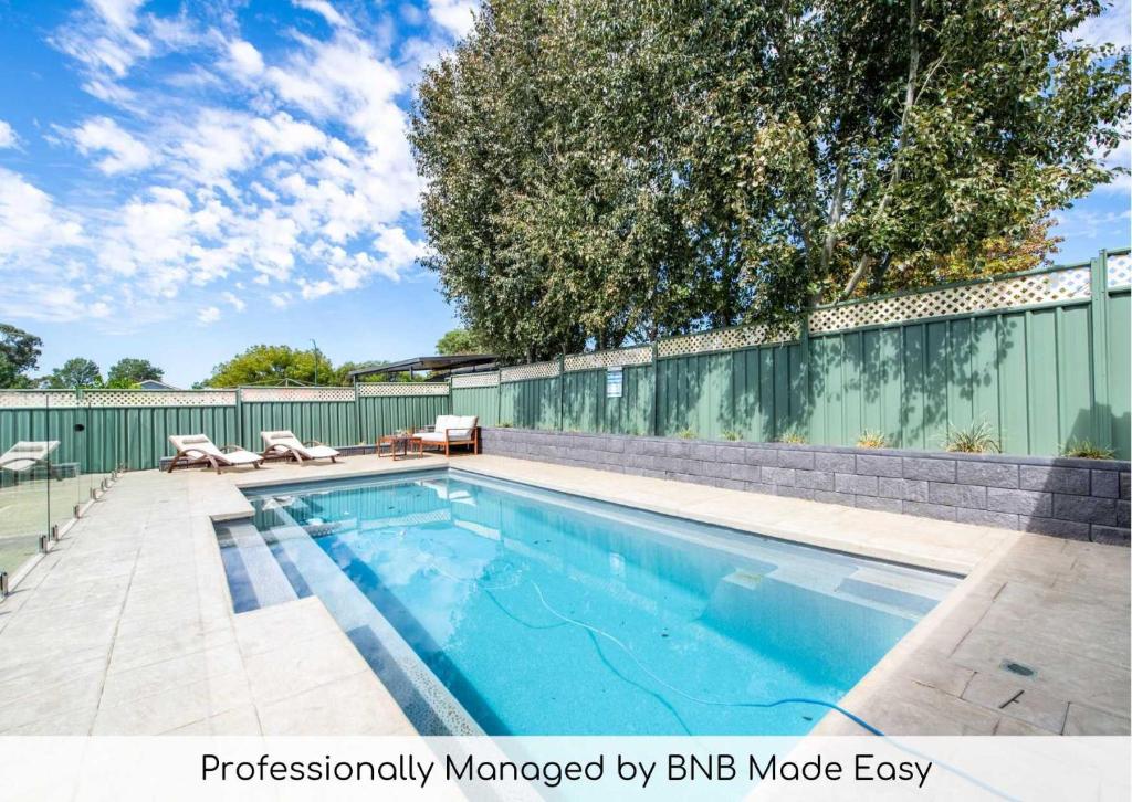 Cypress Point - Pool Entertainer, Pets Allowed, Dubbo