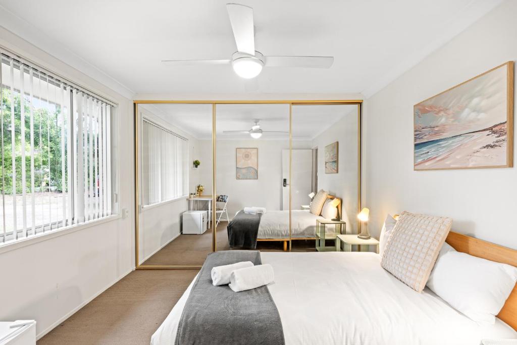 Bright & Comfy Double Room - Cozy and Well-Connected - Shared Bathroom, Blacktown