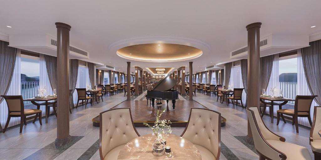 Paradise Legacy Cruise Halong ラウンジ