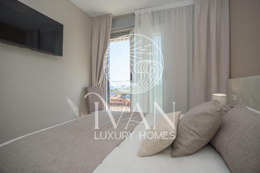 Casa Jessy Ivan Luxury Homes 2ªPlta Sur 1ªLinea - 2