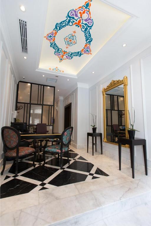 Seven Rooms Boutique Hotel