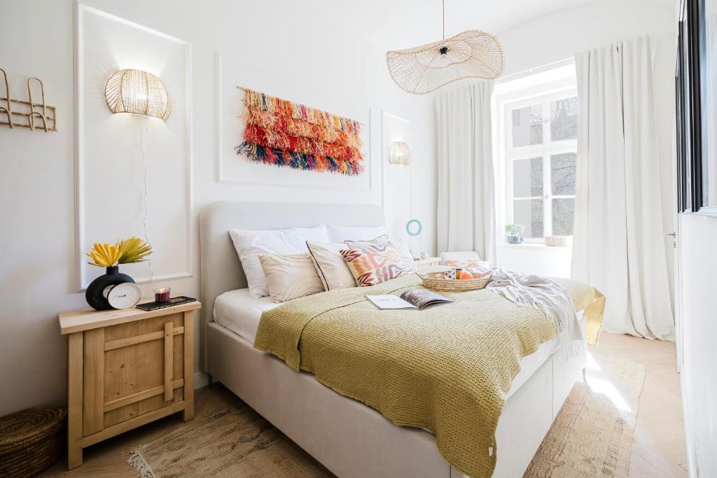 Prague Days - Boho One-bedroom Apartment with Netflix in Vinohrady, Prag