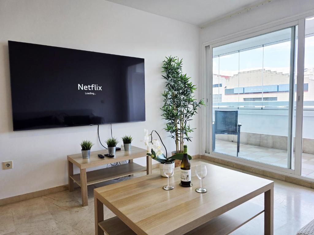 AA Guest - La Marina Sea Views Eco Apartment, Marbella