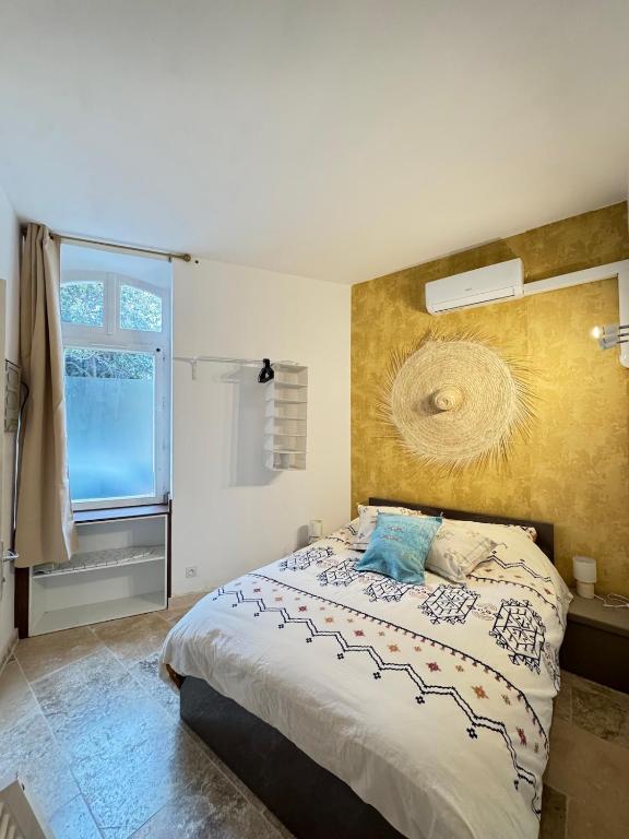 Appartement avec Bain à Remous & Patio - 5