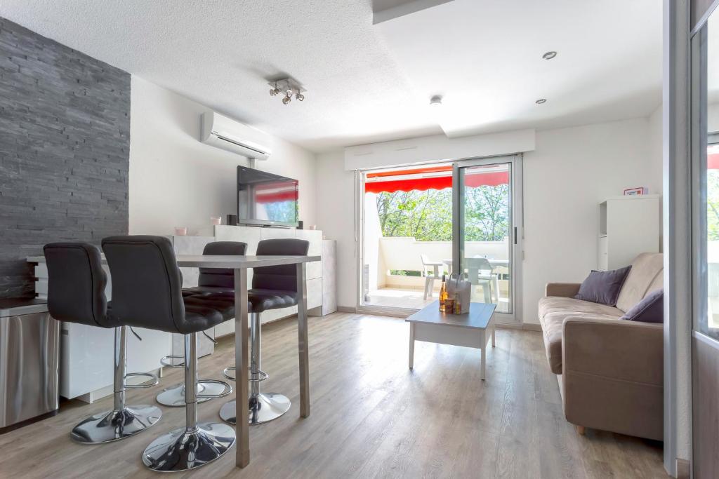 Grand studio climatisé à la mer avec garage privé - 1