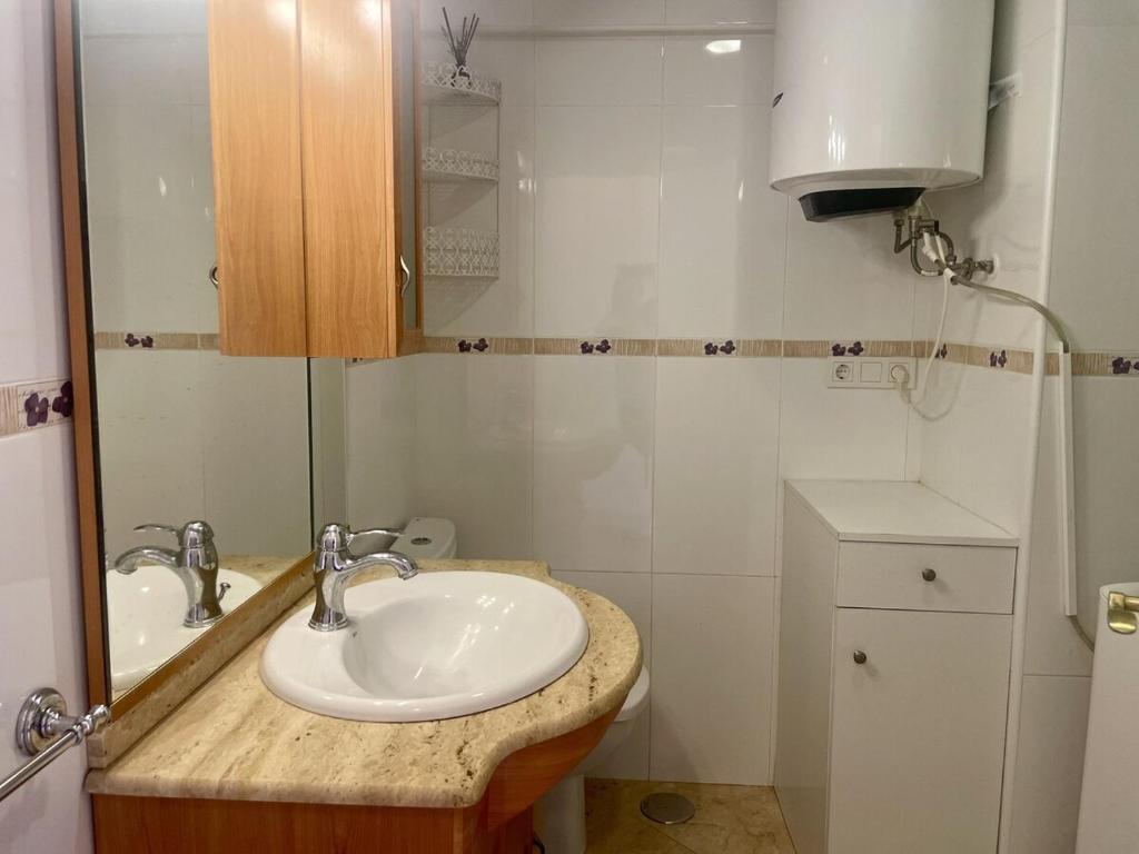 Apartamento en primera línea, Sea Front, Pool & Parking - 3