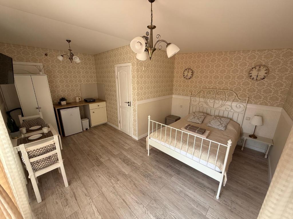 OŠUPIO KIEMUKAS - Dviese Prie Jūros, Palanga