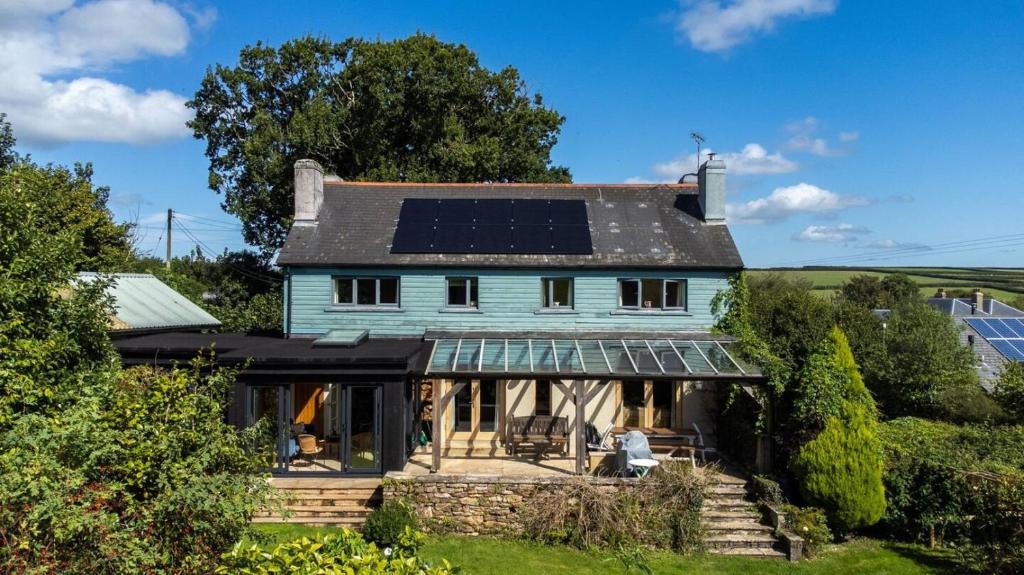 Farmhouse With Garden & Countryside Views, Halwell