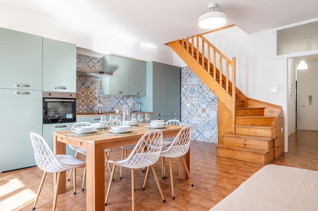 GuestHost - Fay House Sweet Seaview, Giardini Naxos