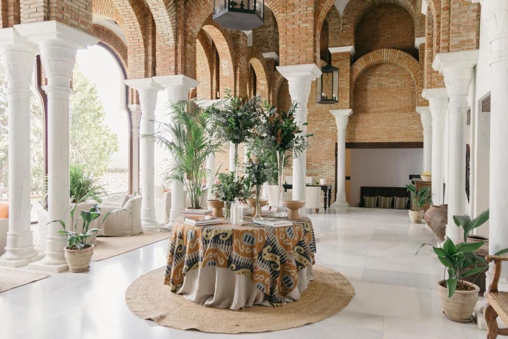ラ ボバディーリャ ア ロイヤル ハイダウェイ ホテル (La Bobadilla - a Royal Hideaway Hotel) フロント・ロビー