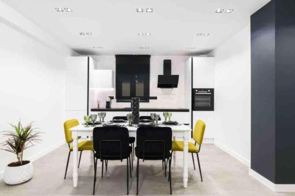Luxury 3br Home at Hip Pangrati, Atény