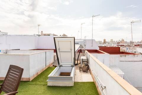 Bright rooms with AC and rooftop terrace in the heart of Cadiz - 4