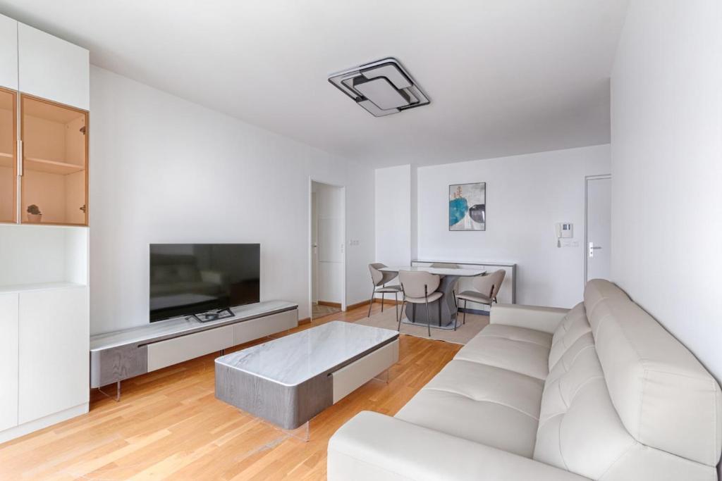 Saint Denis Leon Nozal Magnifique Apartment 5P - 1