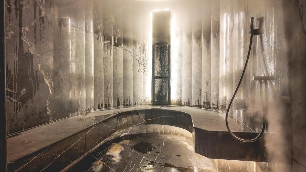 Steamroom