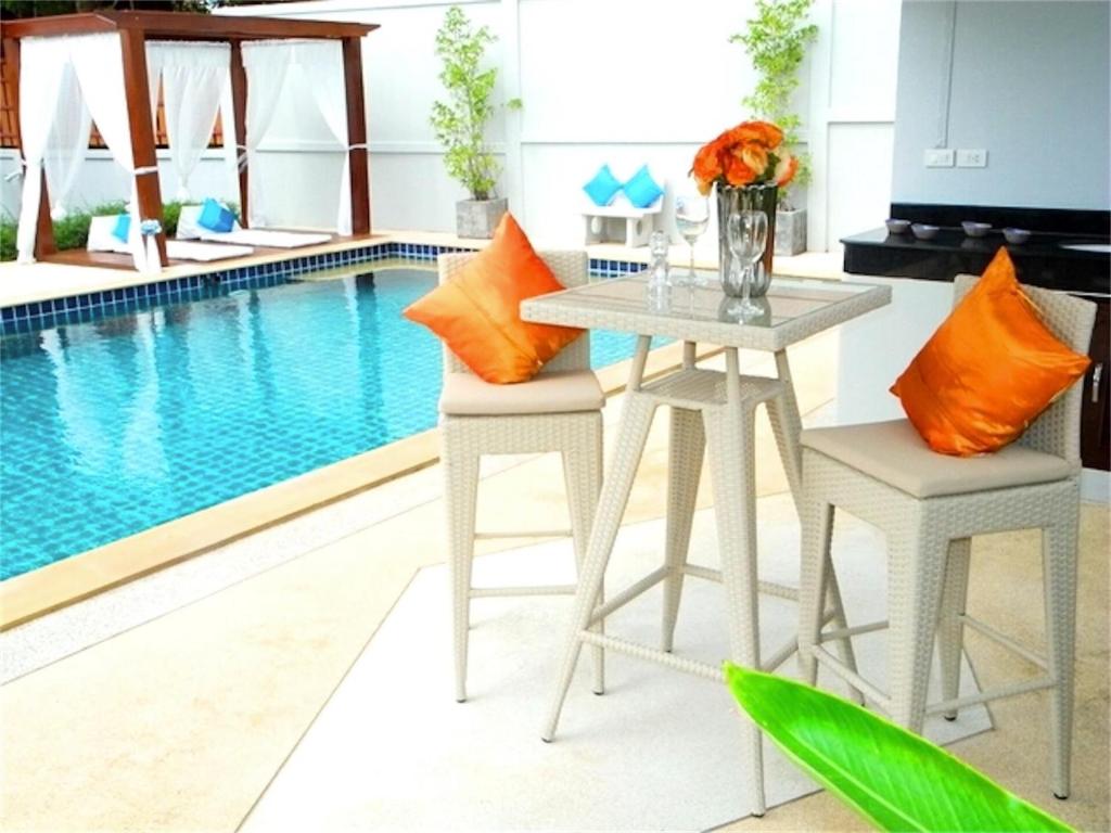 Green Leaf 3 Nai Harn 2 bedrooms Villa — Hotel in Phuket