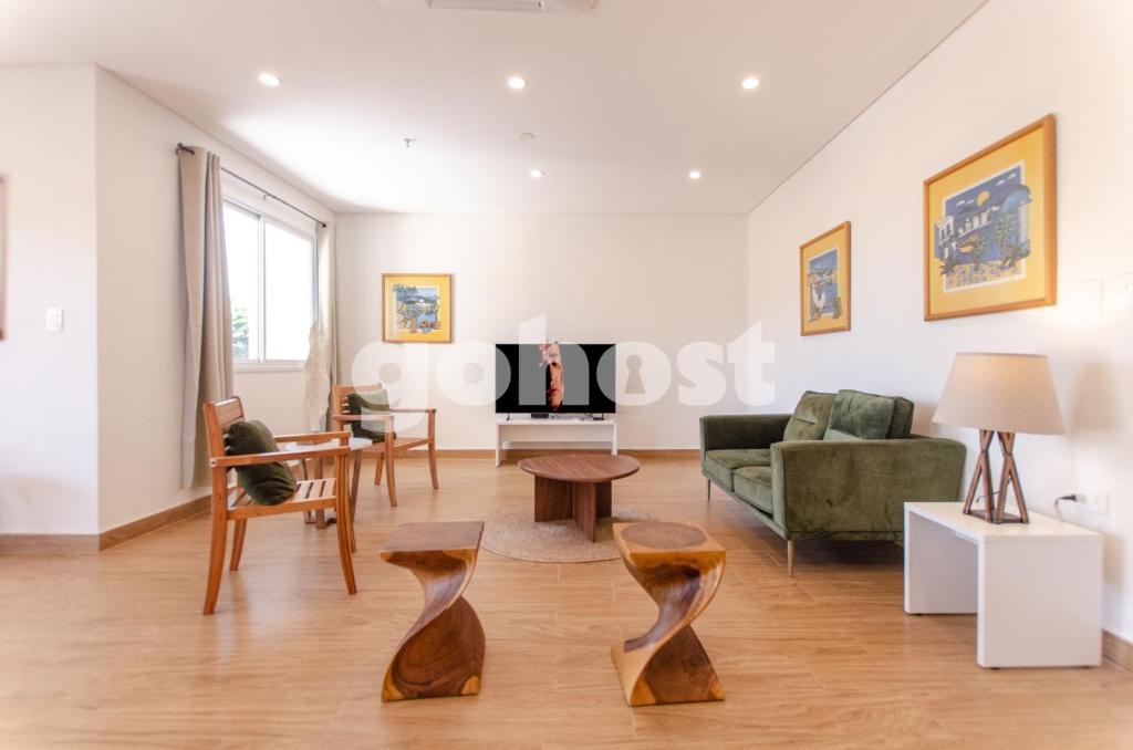 Modern and stylish 3 bed apt in Villa Morra - 1