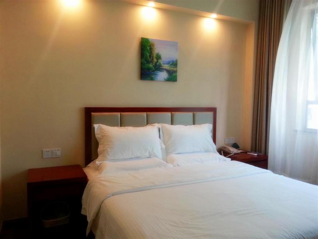 GreenTree Inn Nanjing XianLin Road JinMaRoad Subway Station Shell Hotel photo