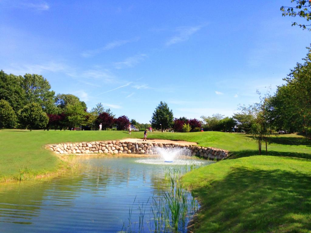 Golf course [on-site]