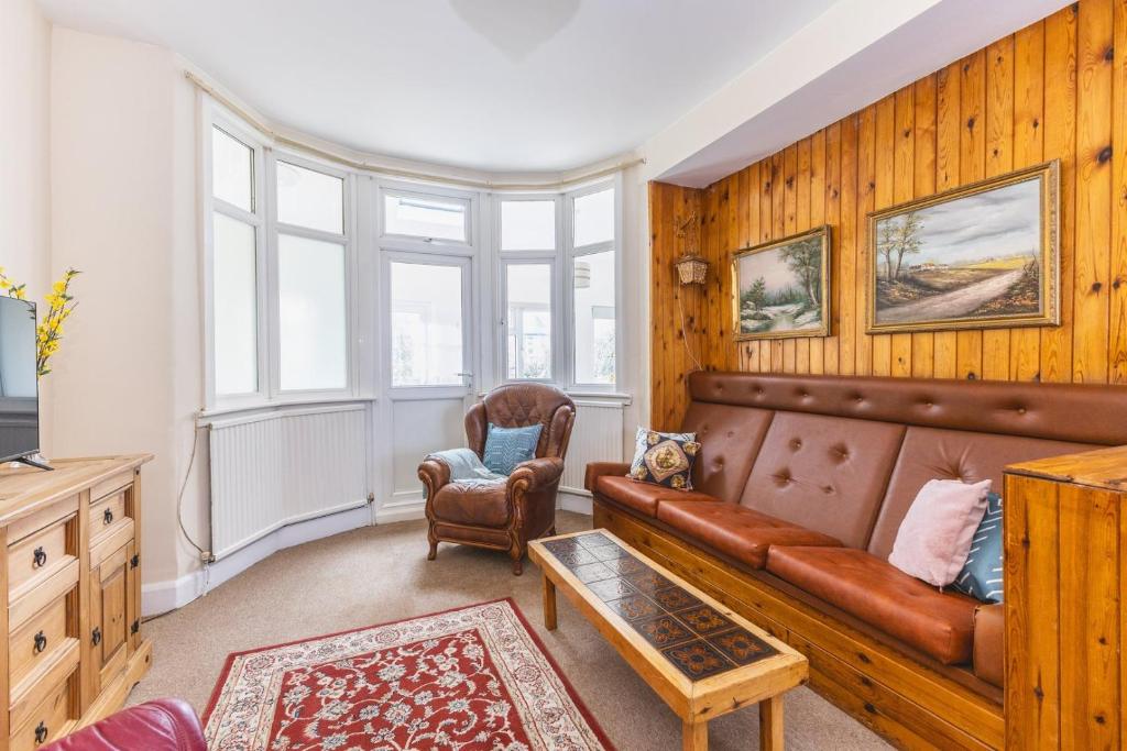 GuestReady - Relaxing Finchley retreat with garden, Hendon