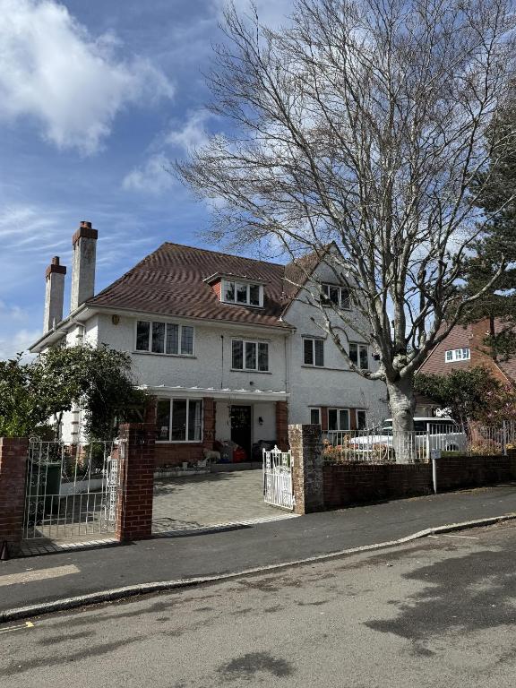 West ave exeter, Exeter