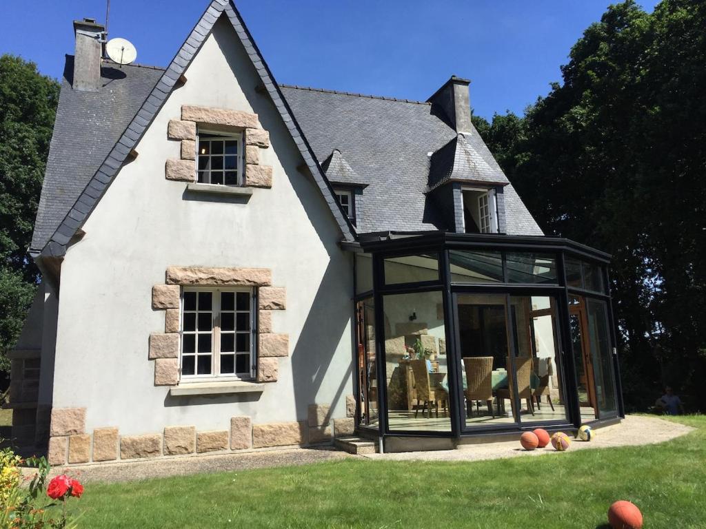 Morlaix - Maison au milieu des bois, Plourin