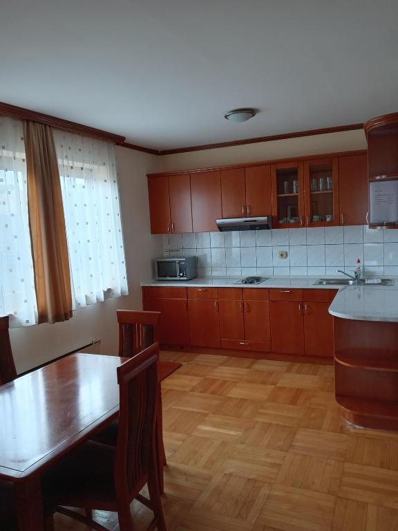 Apartmani Beli Bor - 4