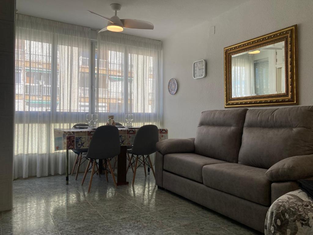 Apartamento La Pineda a 100 metros de la playa!! - 1