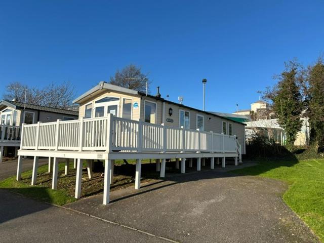 15 Ivy Close, 3 Bedroom Caravan, Pet Friendly, Budleigh Salterton