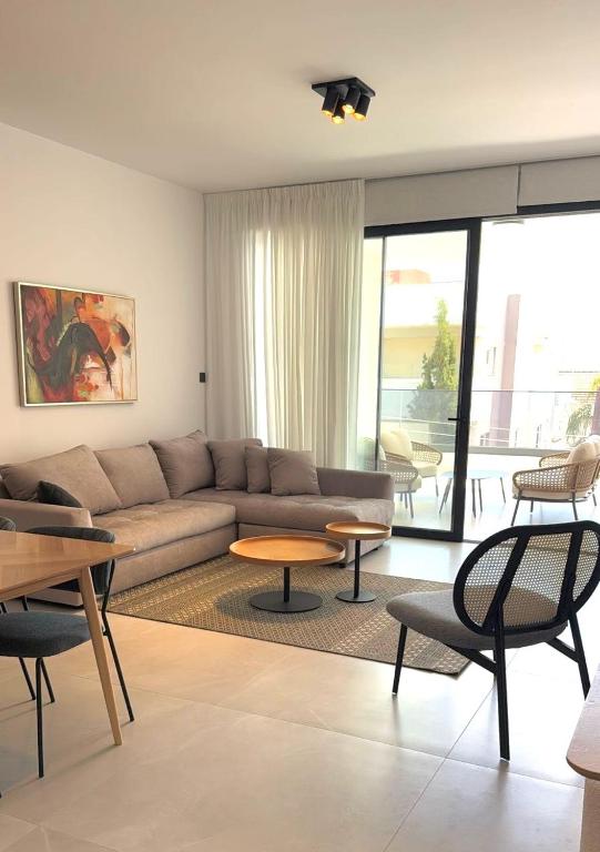 201 Lux Suite Tower206, Lakatamia