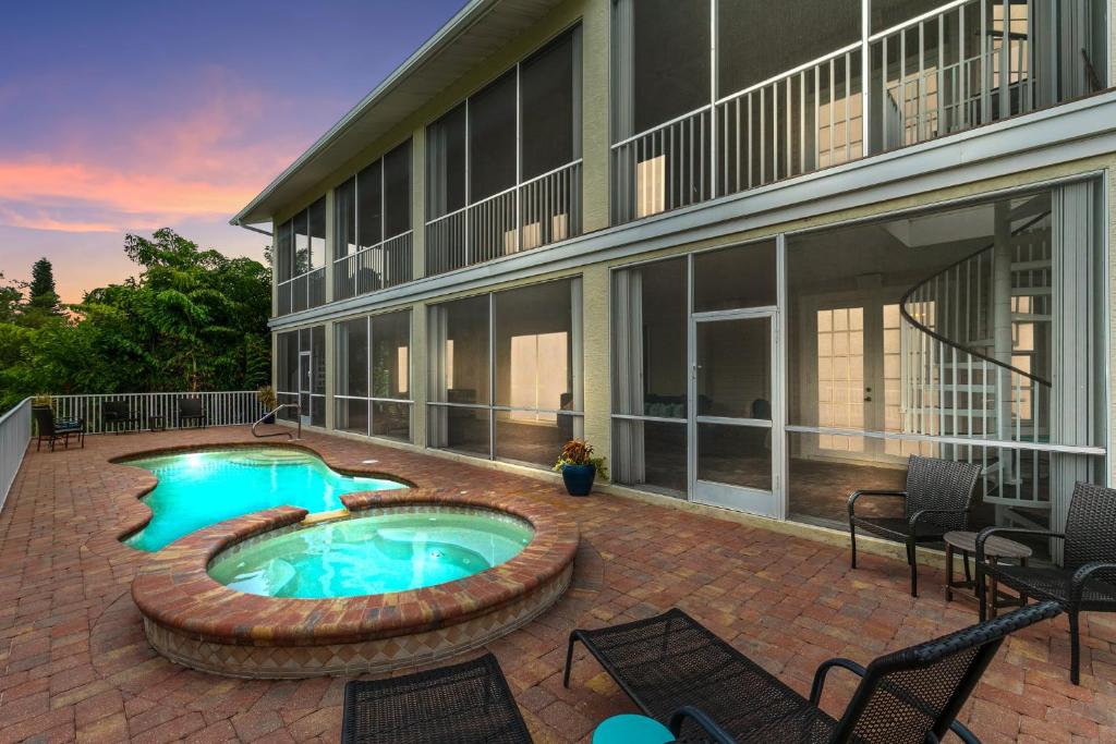 Heated Pool and Spa Included, Marco Island