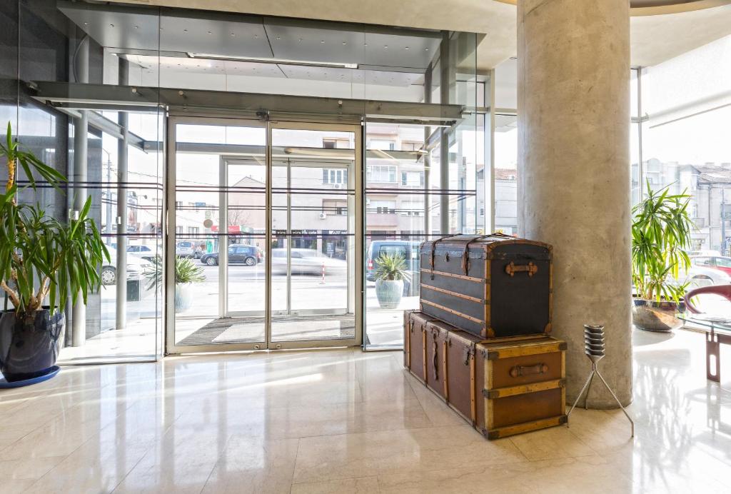 Golden Tulip Zira Belgrade photo