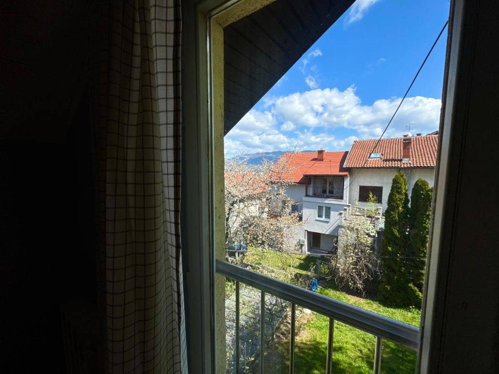 Wood & Light Loft Sarajevo - Private parking - 2