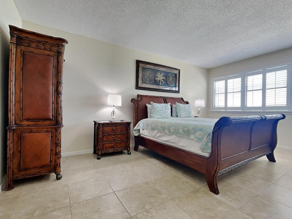 Reflections North 1105, Clearwater Beach