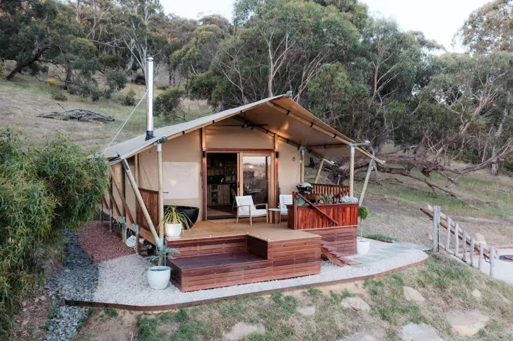 Luxury Safari Tent Waterfalls and Hikes，位于Hindmarsh Valley的酒店