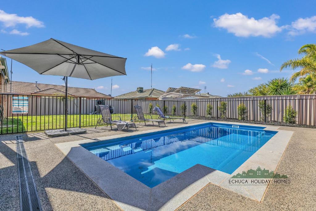 Central Echuca Escape, Heated Pool, 3 BDR, Echuca