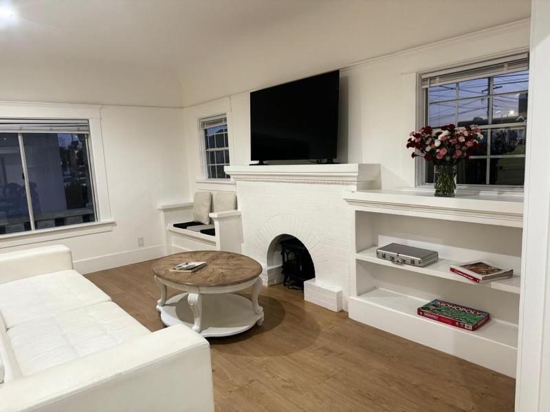 USC Olympic Pico House, Los Angeles