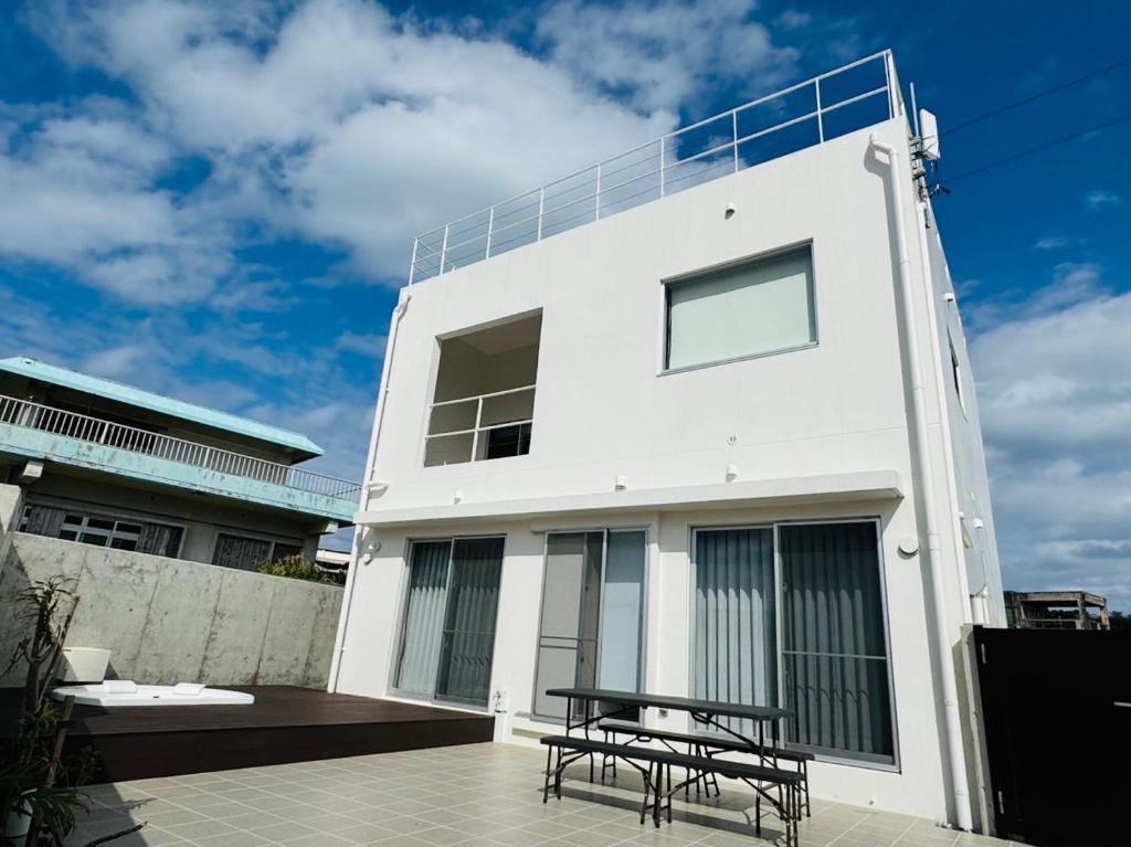 海の見える宿ドルフィン, Mijakodžima