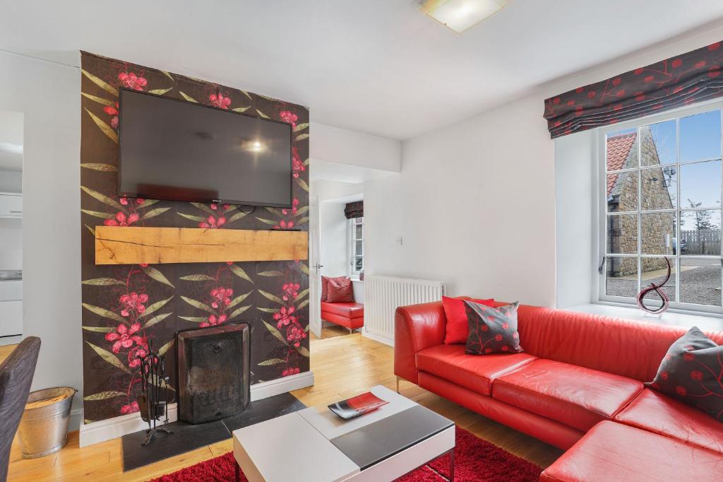 Stewards Cottage - North East Escapes, Bamburgh