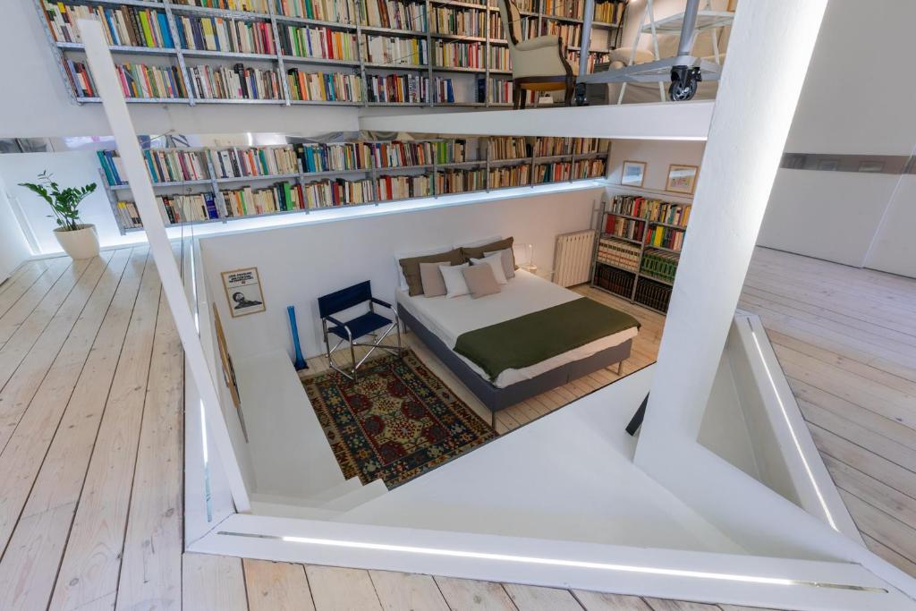 L'angolo del libro by Wonderful Italy - 4