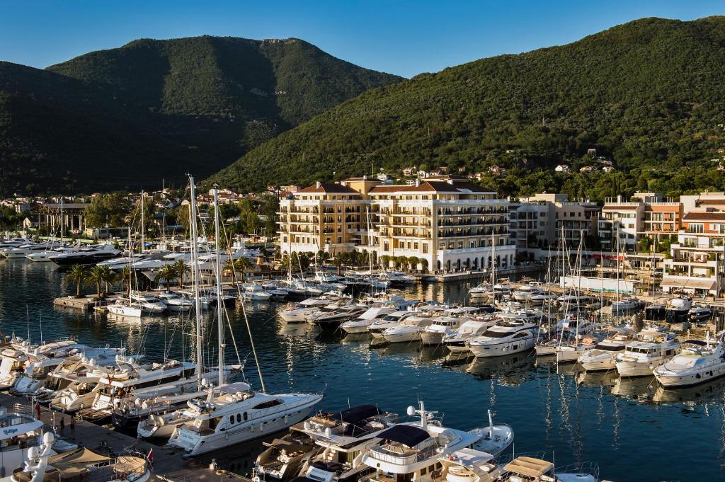 Porto Montenegro Residences — Hotel in Tivat