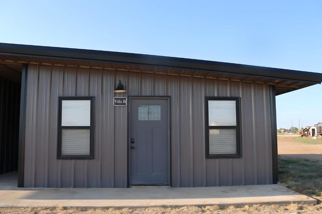 Modern Comfort Suite - Villa B, Floydada