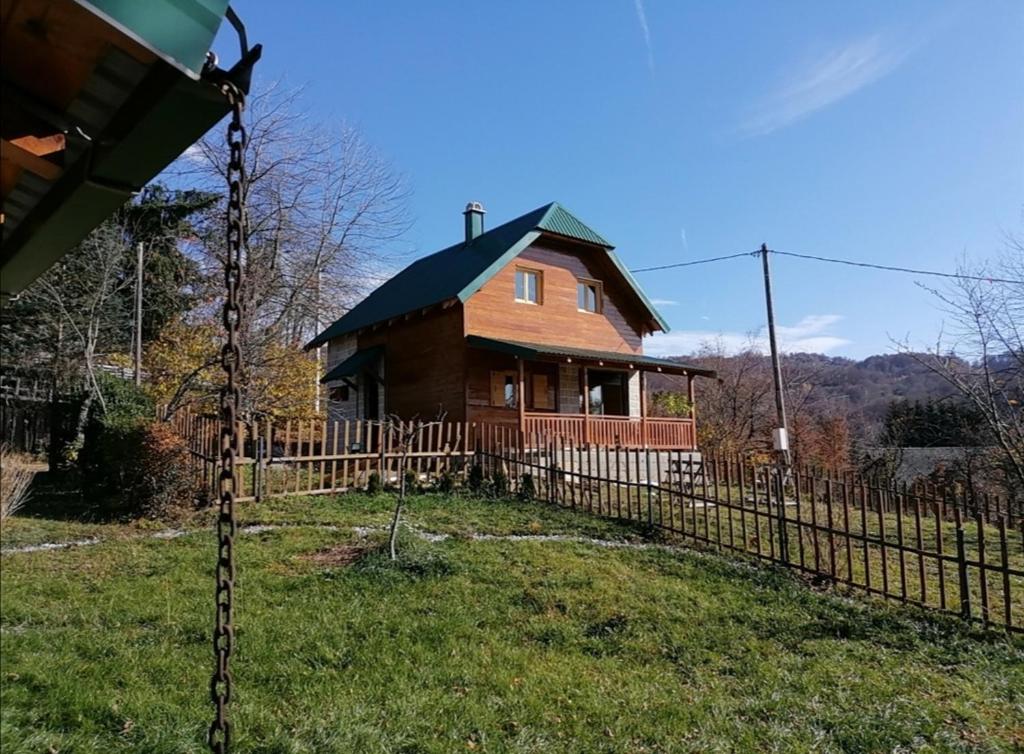 Top Hill Lodge - 3