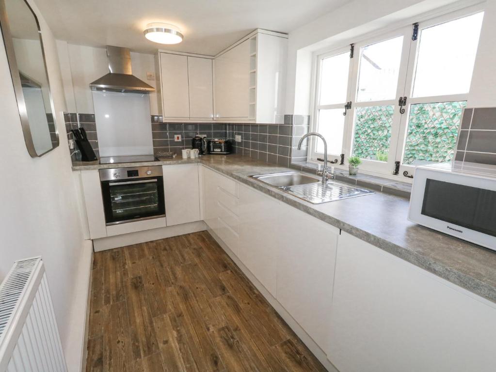 Shrimp Cottage Weymouth (Hope Square) - photo 4