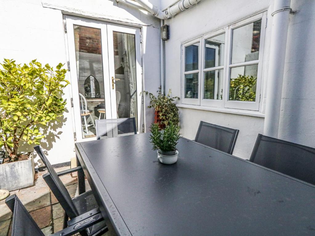 Shrimp Cottage Weymouth (Hope Square) photo 7