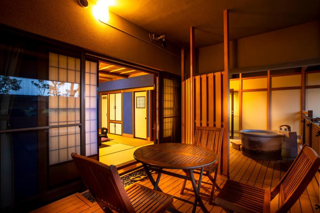 Balcony/terrace, Yuya Ruru Saisai in Kanazawa